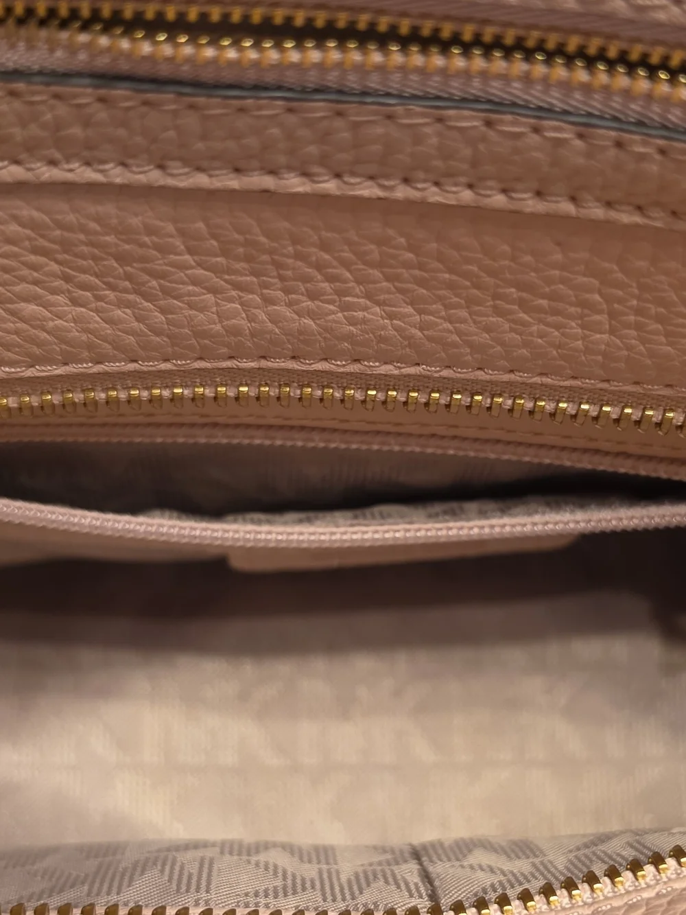 Michael Kors Pebbled Satchel in Blush Pink with Gold Hardware And Dust Bag